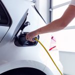 充电桩行业高速发展 一季度新增49.2万台